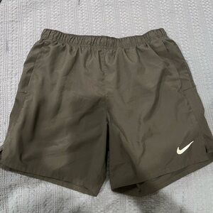 Nike Men's Black shorts size L
